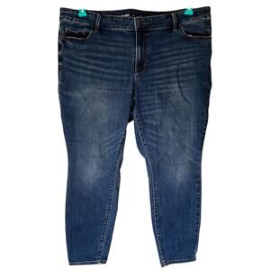 Old Navy Mid Rise Pop Icon Medium Wash Skinny Jean Size 20 Short